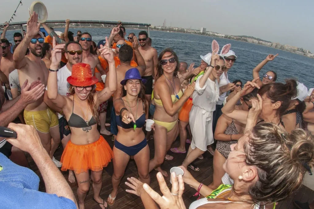 Boat Party Salou y Cambrils ·Fiestas en barco